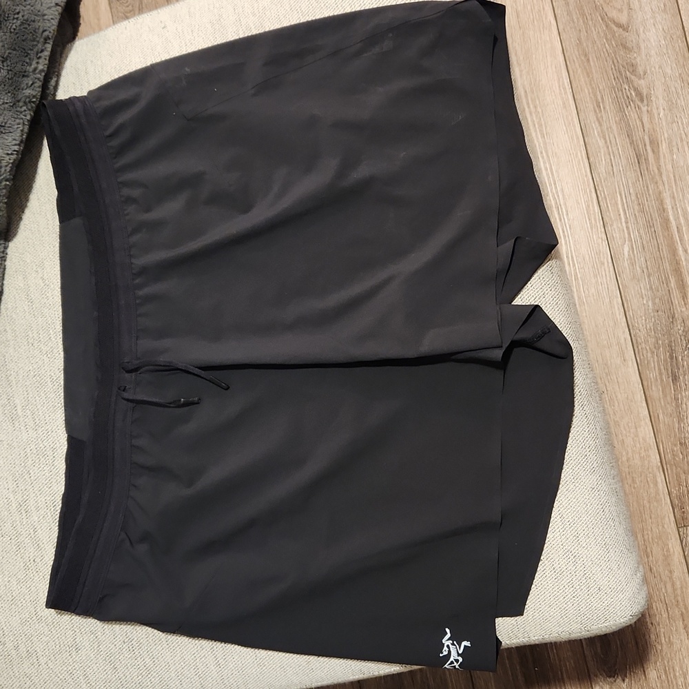Arc'teryx Men's Athletic Shorts - Black